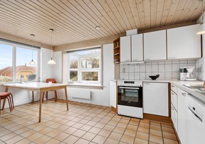 Awesome home in Ringkøbing with WiFi