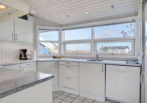 Awesome home in Strøby with WiFi