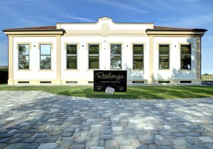 B & B-RESILIENZA Venice lagoon, countryhouse, breakfast, parking, wifi, aircond