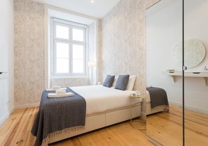 Baixa Modern Three-Bedroom Apartment - By Lu Holidays
