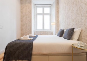 Baixa Modern Three-Bedroom Apartment - By Lu Holidays