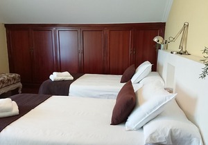 Baixo O Castelo House