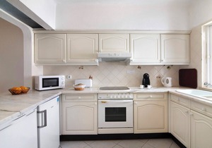 Balaia Apartment near the Beach with Shared Pools