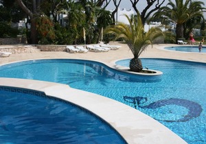 Balaia Golf Village villa 203 by main pools with air conditioning