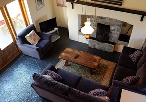 Ballyvaughan Cottage No 6 - a bungalow that sleeps 7 guests in 3 bedrooms
