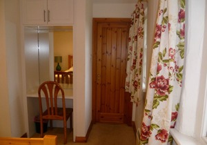 Ballyvaughan Cottage No 6 - a bungalow that sleeps 7 guests in 3 bedrooms