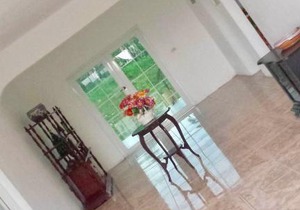 Bamboo Breeze Inn