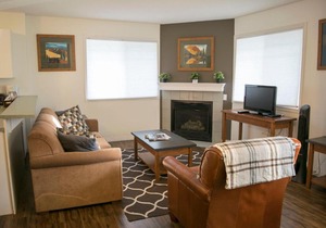 Banff Boundary Lodge