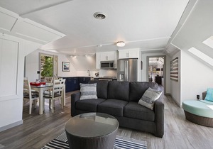 Bay Shore Bungalow-----In The Heart of Downtown Sister Bay!