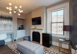 Bay Village, Walk Everywhere Sleeps 3