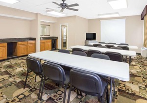 Baymont by Wyndham Janesville