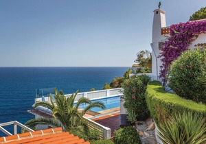 Beach front home in Jávea
