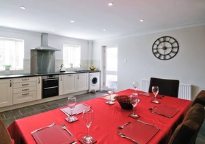 Beach Retreat - E5558
