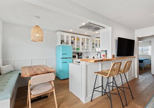 Beachfront 2BR Condo in Sunny Carpinteria