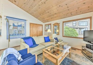 Beachfront Whidbey Island Home and Apartment!