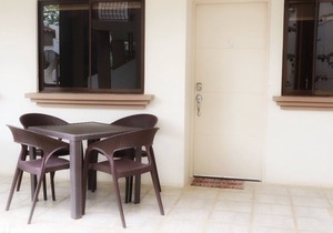 Beachin' Ground Floor 2-Bedroom - Right Across From the Beach