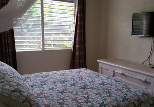 Beachside Apartment #2 - steps from the beach!