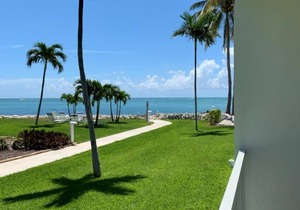 Beachside Unit 28 - Key Colony