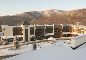Beautiful 1 bedroom unit at resort, sleeps 8