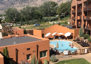 Beautiful 3 Bedroom Condo
