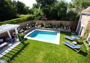 Beautiful 6 bedroom renovated home with pool, 5 minute walk to Main Street.