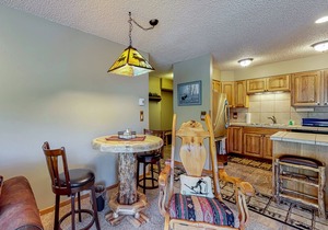 Beautiful and Secluded Mountain Home w/Access to Shared Amenities