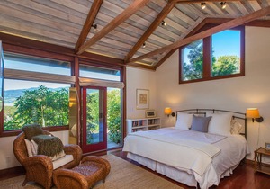 Beautiful and unique four bedroom home on the Seadrift lagoon