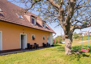Beautiful apartment for 5 people with WIFI, patio, pets allowed and panoramic view