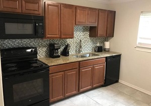 Beautiful Apartment @ The Botanical Gardens (#11)