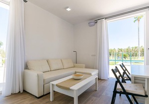 Beautiful apartment with outdoor pool, located very close to beautiful nature and only 3 km from the