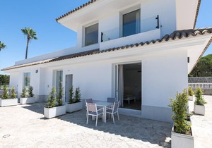 Beautiful apartment with outdoor pool, located very close to beautiful nature and only 3 km from the