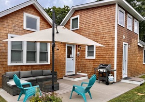 Beautiful Beach Cottage 1 Mile From East Matunuck Beach