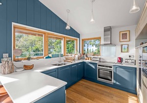 Beautiful holiday home, just a walk away from Talland beach.