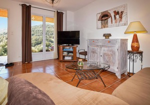 Beautiful home in Casalabriva with WiFi