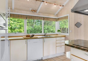 Beautiful home in Græsted with WiFi