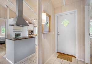 Beautiful home in Græsted with WiFi