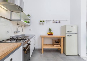 Beautiful home in Stinjan with kitchen