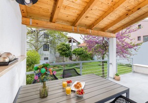 Beautiful home in Stinjan with kitchen