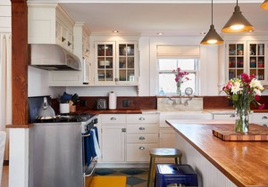 Beautiful 'Sconset Victorian House w/Beach Access