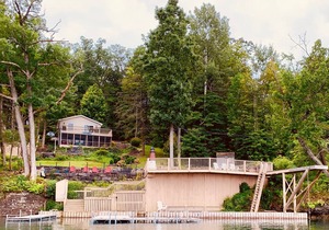 Beautiful Skaneateles Lakefront Home