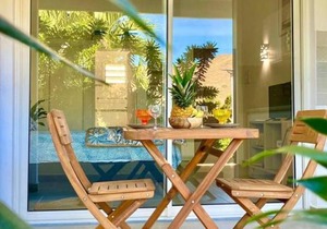 Beautiful suite S17, pool, next to Pinel Island