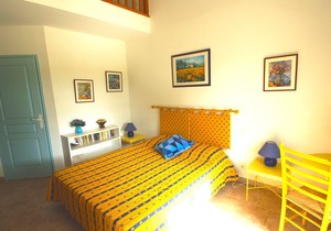 BED AND BREAKFAST 10 MINUTES FROM AVIGNON
