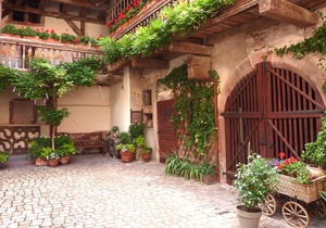 Bed and Breakfast at the Court of the Autrey Abbey