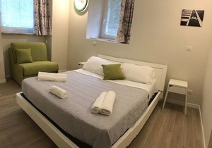 Bed&BikeRome Rooms