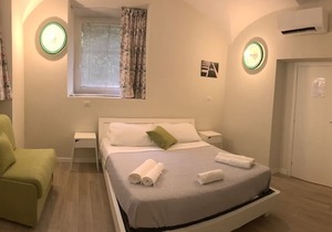 Bed&BikeRome Rooms
