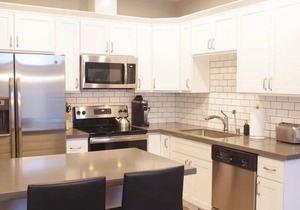 Best House Near PLU. 4br Sleeps 10. Brand New!