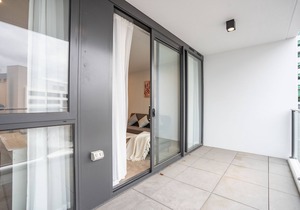 Best location home 2 BD in CBD with free parking