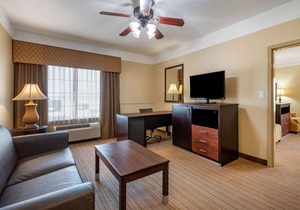 Best Western Plus Monica Royale Inn & Suites