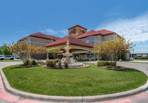 Best Western Plus Monica Royale Inn & Suites