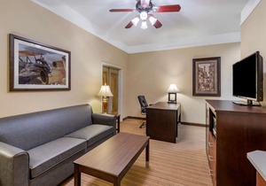 Best Western Plus Monica Royale Inn & Suites